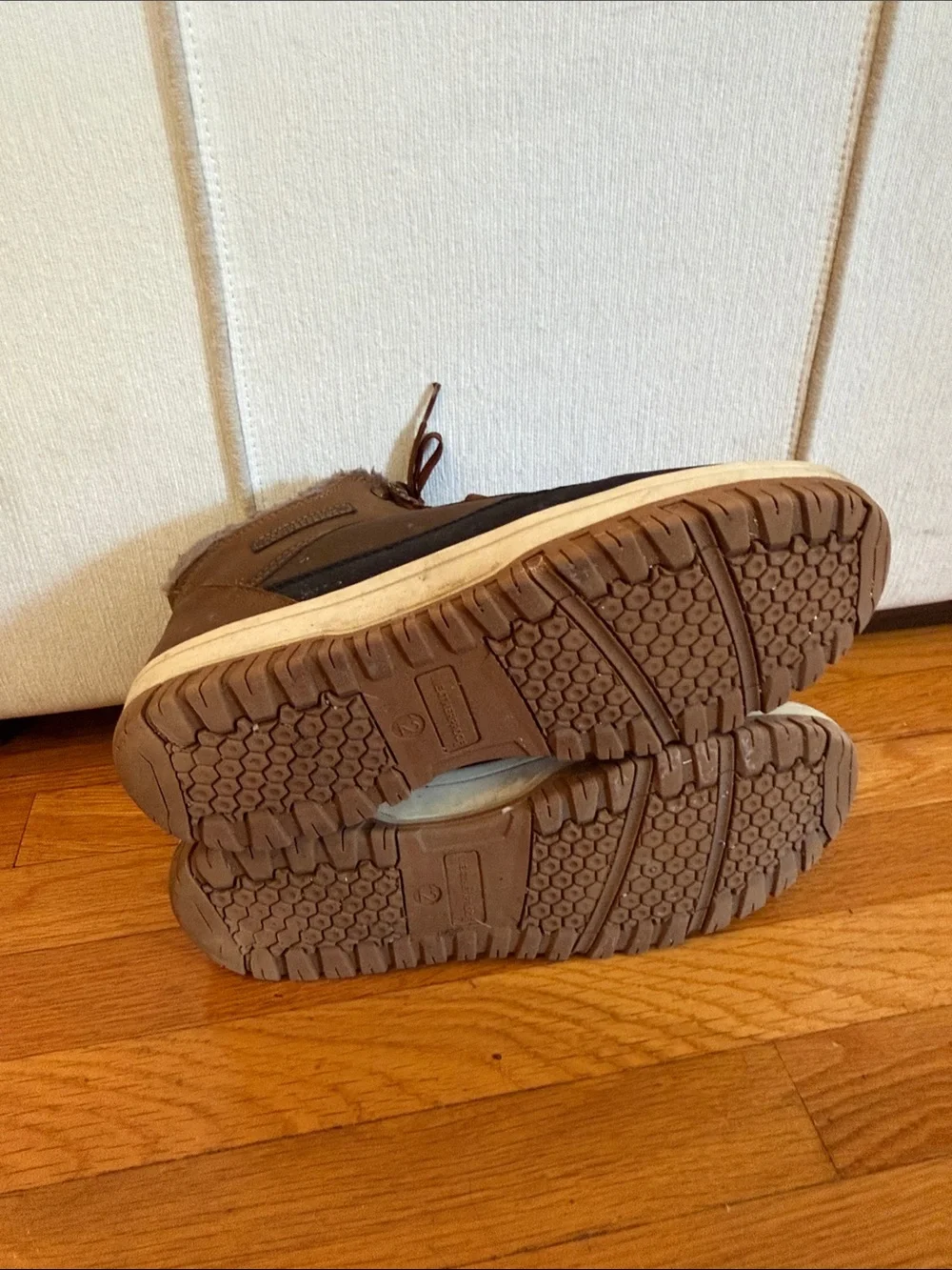 Weatherproof men lace